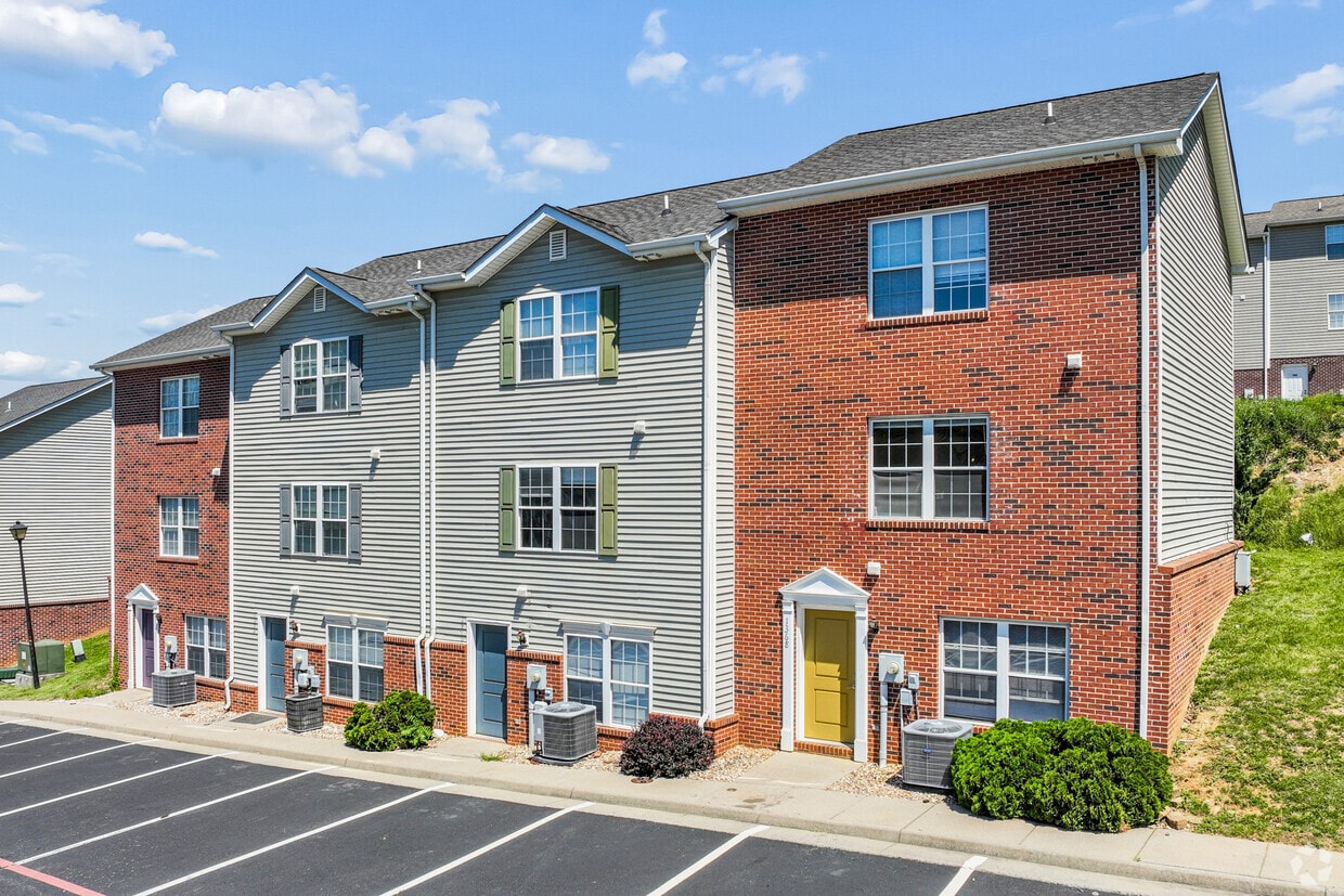 Glenside Townhomes - Glenside Townhomes