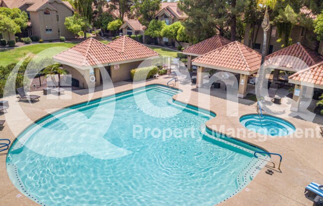 Foto del edificio - 1633 E Lakeside Dr