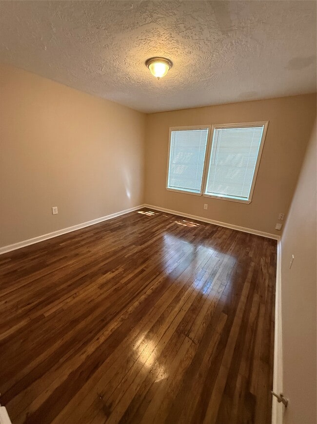 Building Photo - 8108 Wier Dr