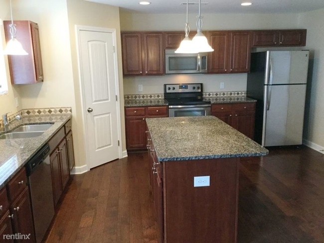 Building Photo - 5603 Falkland Dr