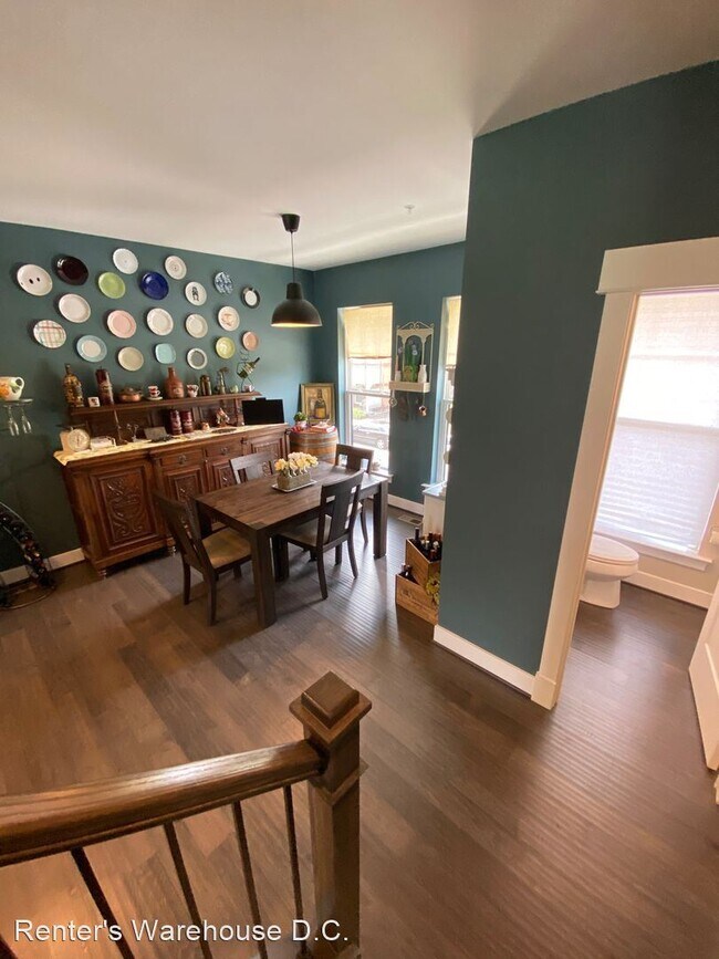 Building Photo - 3 br, 2.5 bath House - 635 Parkside Pl NE