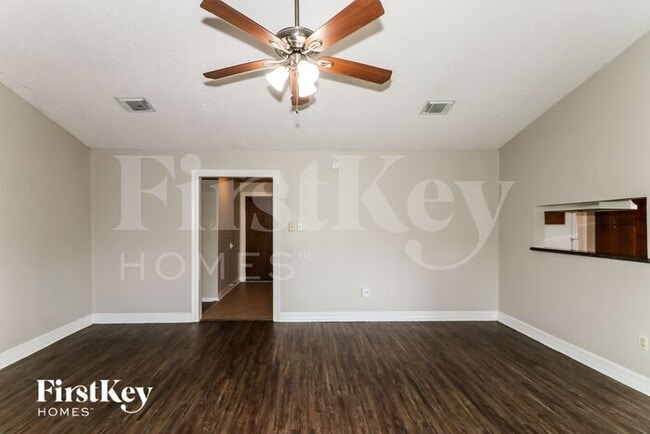 Building Photo - 515 Land Grant Dr