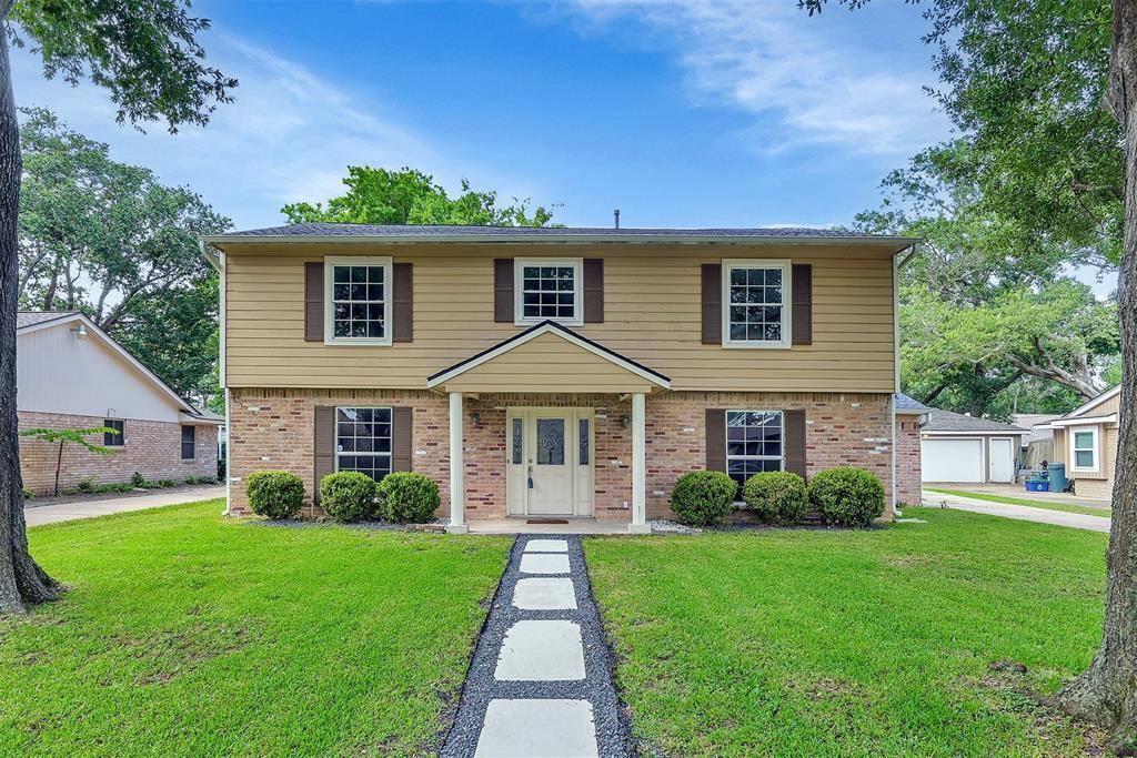 11414 Ash Creek Dr, Houston, TX 77043 House for Rent in Houston, TX