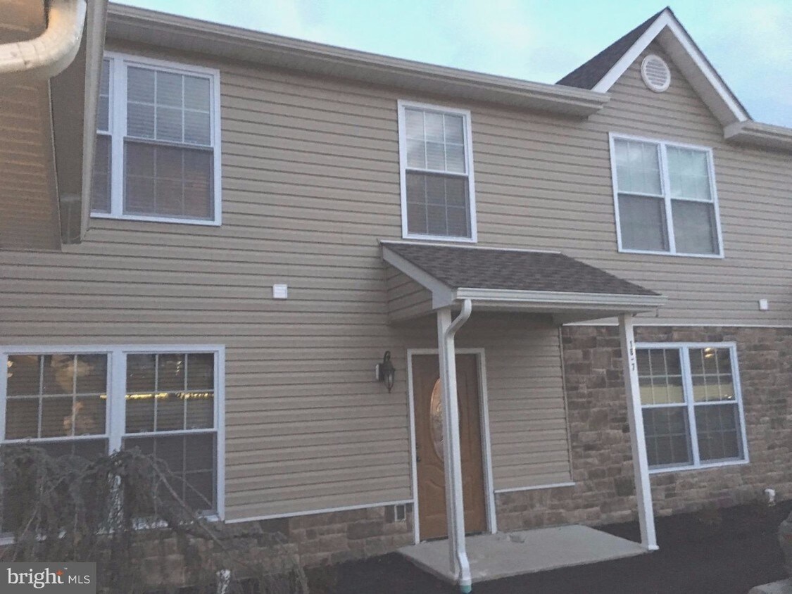 16 Belmont Ave Unit 7, Quakertown, PA 18951 Room for Rent in