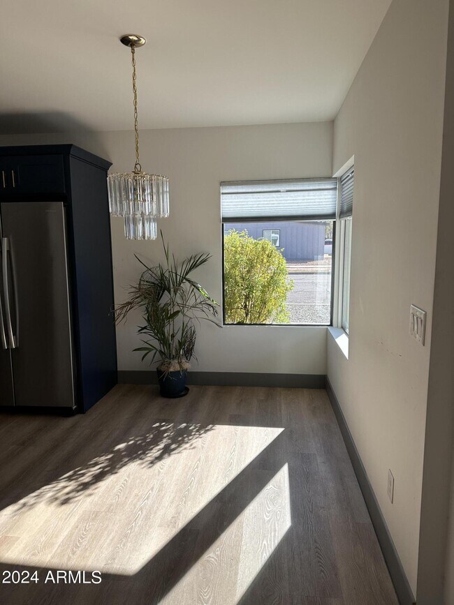 Foto del edificio - 2501 N Dayton St