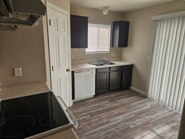 Building Photo - 3 Bedroom In Bullhead City