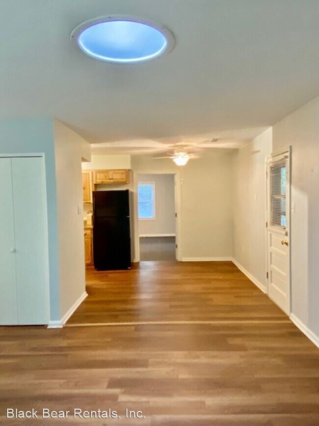 Building Photo - 3 br, 2 bath House - 466 Beaverdam Road
