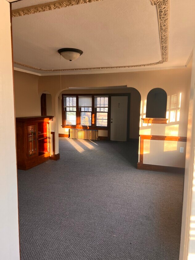 Living/Dining - 2905 N 50th St