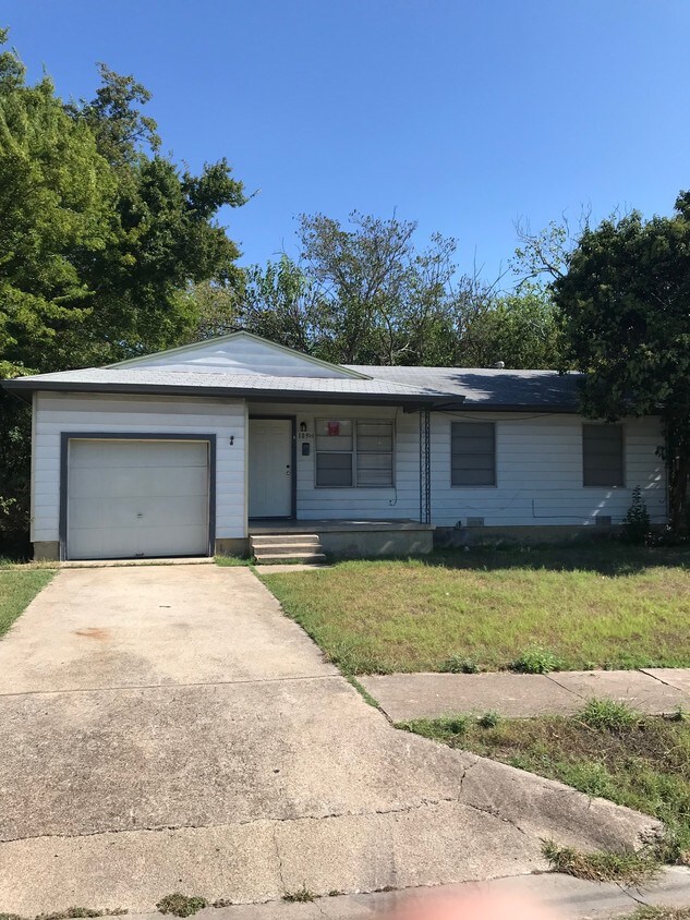 Foto principal - 109 W Vardeman Ave