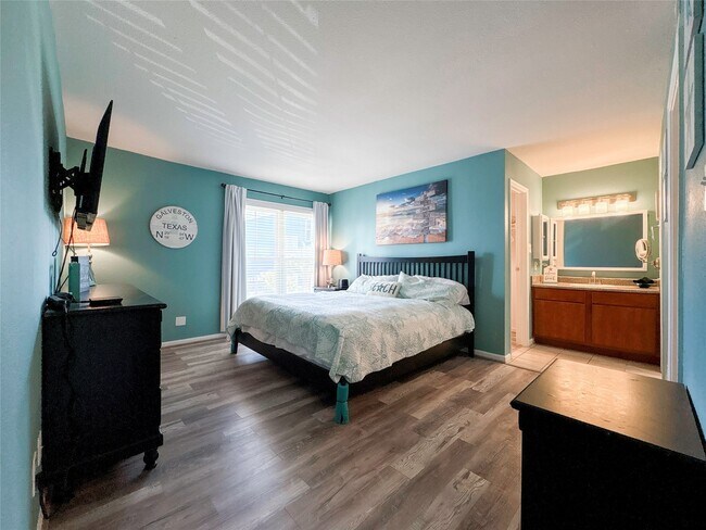 Building Photo - 3506 Cove View Blvd