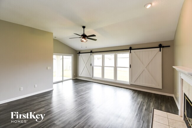 Building Photo - 1845 Northglen Cir