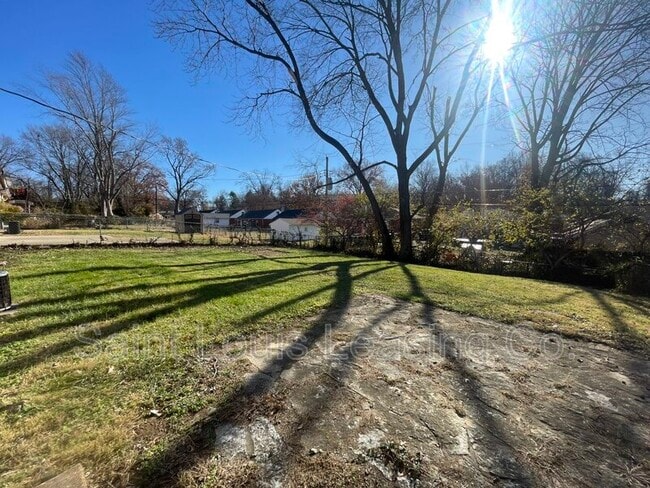 Building Photo - 7836 Birchmont Dr