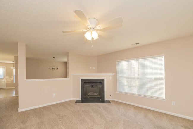 Foto del edificio - 1117 Deerberry Rd