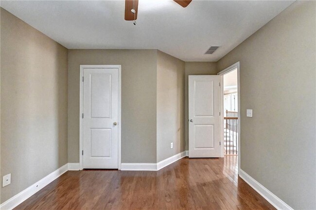 Foto del edificio - 5570 Viewpoint Ct