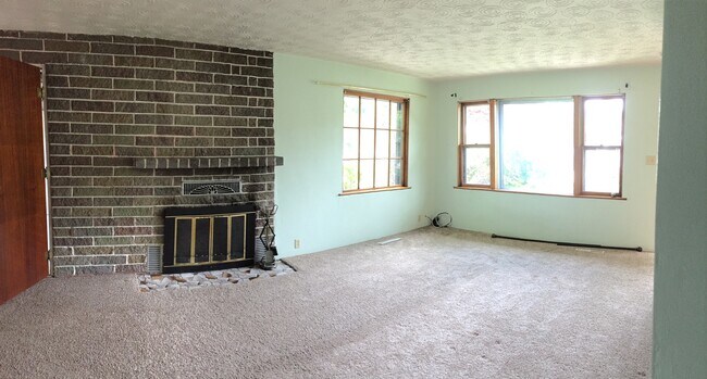 Building Photo - Adorable 2 bedroom 1 bathroom located on the Boise Bench.