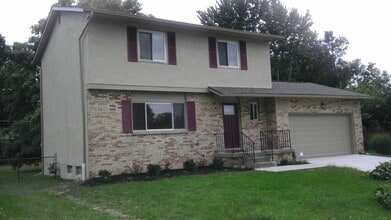 Building Photo - 2124 Seaforth Pl