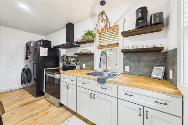 Foto del edificio - 309 W Farewell St