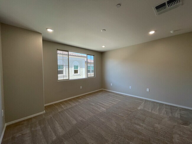 Building Photo - 1849 E Chelsea Ln