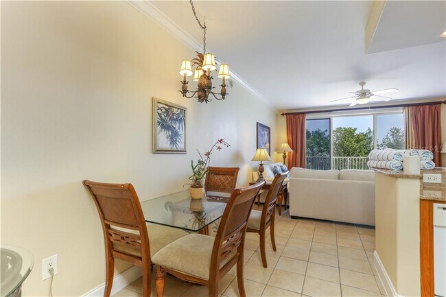 Building Photo - 13415 Blue Heron Beach Dr