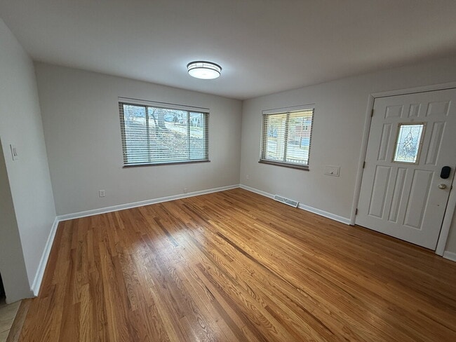 Building Photo - 1168 Cryer Ave