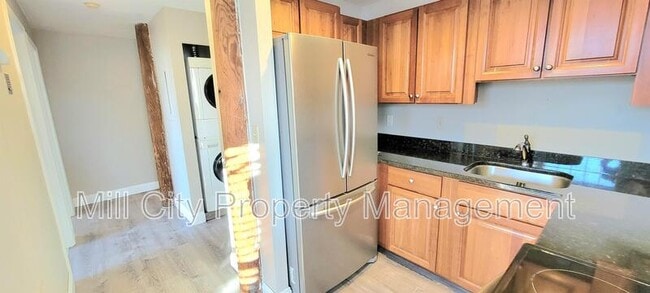 Building Photo - 335 Cypress St