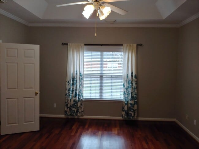 Building Photo - 13752 Randa Pkwy
