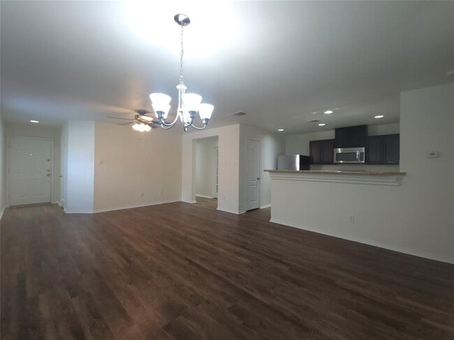 Building Photo - 160 Rummel Dr