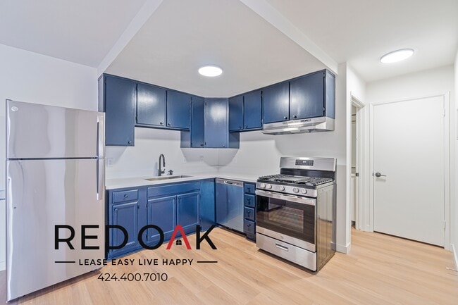 Building Photo - 134 N Mariposa Ave