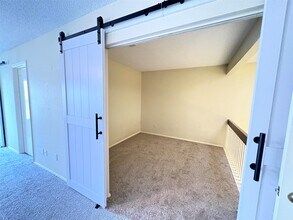 Building Photo - 11526 Village Pl Dr