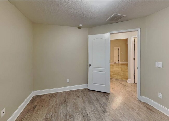 Foto del edificio - 13422 Fladgate Mark Drive