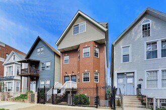 Building Photo - 3115 N Oakley Ave