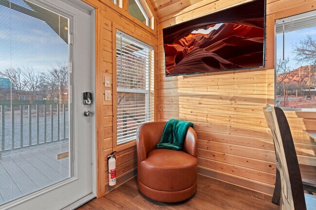 Foto del edificio - 2830 Red Rock Loop Rd