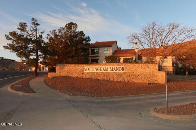 Building Photo - 4614 N Stanton St