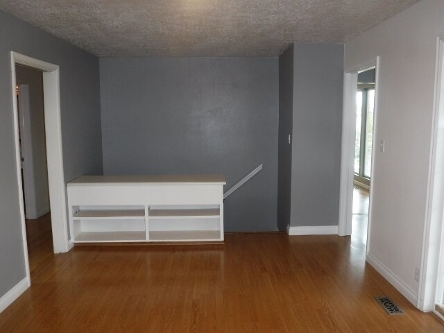 Building Photo - Olympus Cove Five Bedroom Rambler; Amazing...