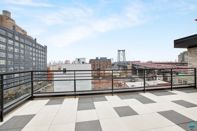 Building Photo - 82 S 6th St
