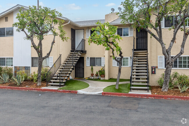 8858 Olive Ln Santee, CA 92071-4140 - The Olive Tree Apartments