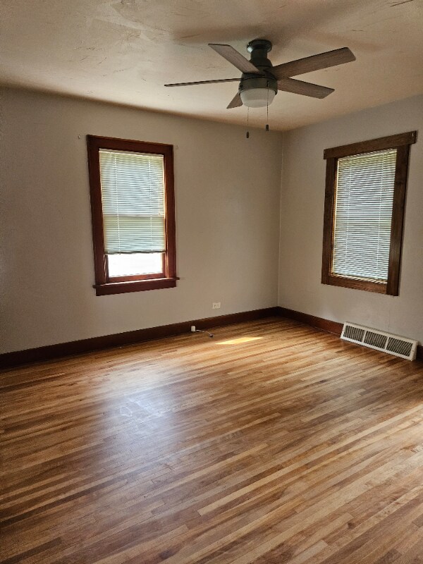 Foto del edificio - 421 Western Ave