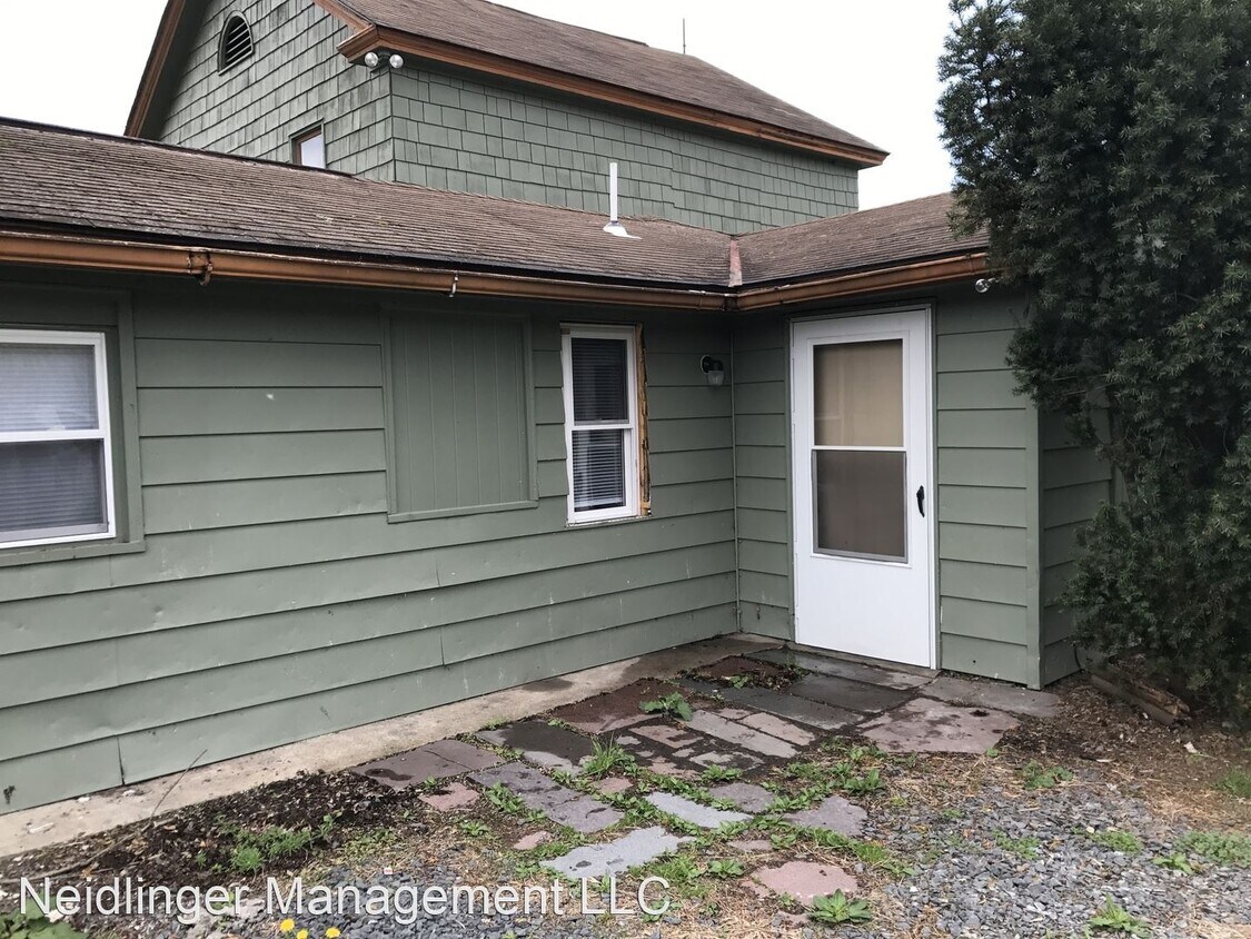 Primary Photo - 1 br, 1 bath House - 4 Walnut Lane