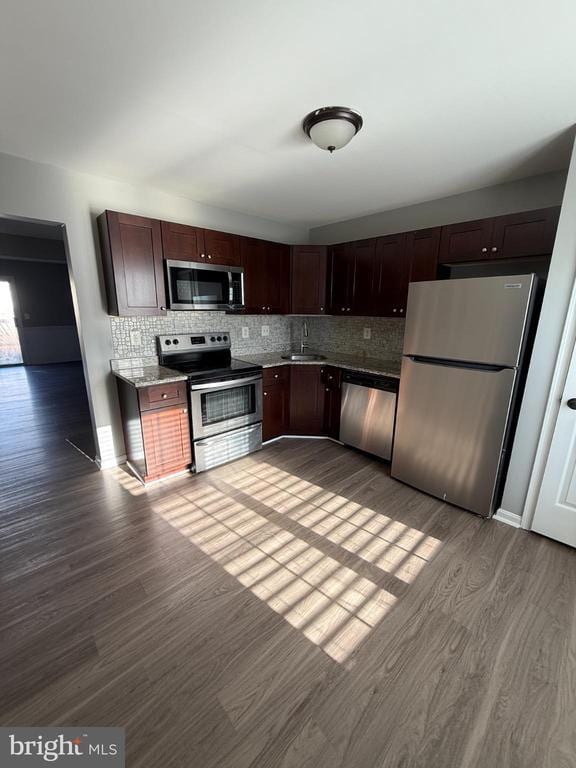 Foto del edificio - 1027 Pirates Ct