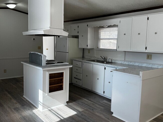 Foto del edificio - Three Bedroom Single Wide Home in Troutman