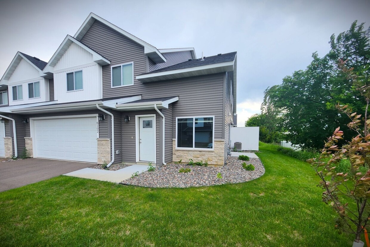 Primary Photo - New Construction for RENT 3bd 3ba 2 car at...