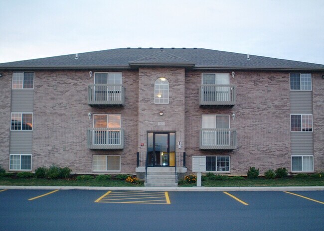 Building Photo - 1527 W Jackson St