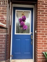 Building Photo - 168 Tyrrel Ave