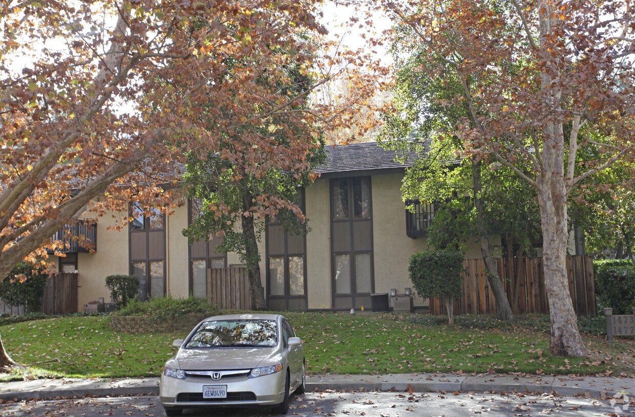Building Photo - 1471 Pico Ct