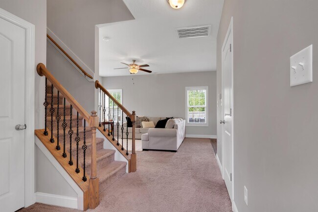 Building Photo - 307 Pettigrew Ln