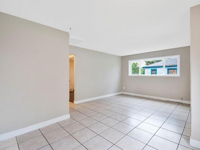 Building Photo - 76 S Canosa Way