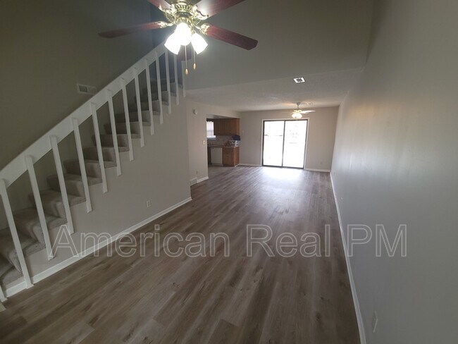 Foto del edificio - 828 Dains Ct