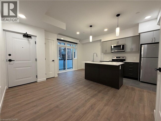 Building Photo - 31 Mill St