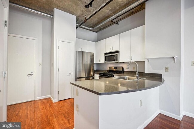 Foto del edificio - 1300 N St NW