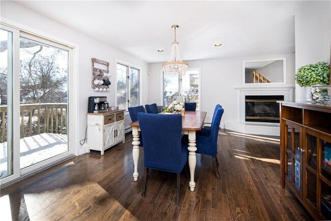 Foto del edificio - 262 Wood Hill Rd